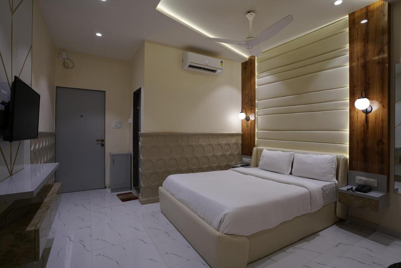 Palm Springs Beach Resort - Gorai Mumbai Kültér fotó