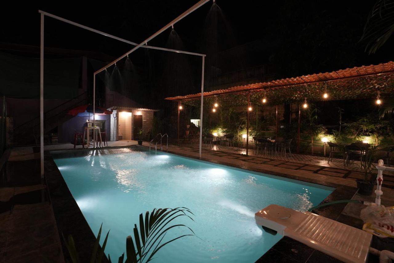 Palm Springs Beach Resort - Gorai Mumbai Kültér fotó